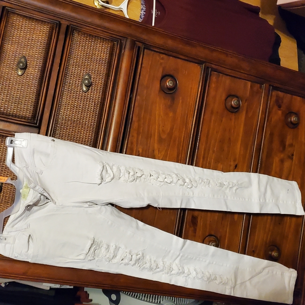 white jeggings🕵️‍♀️description
